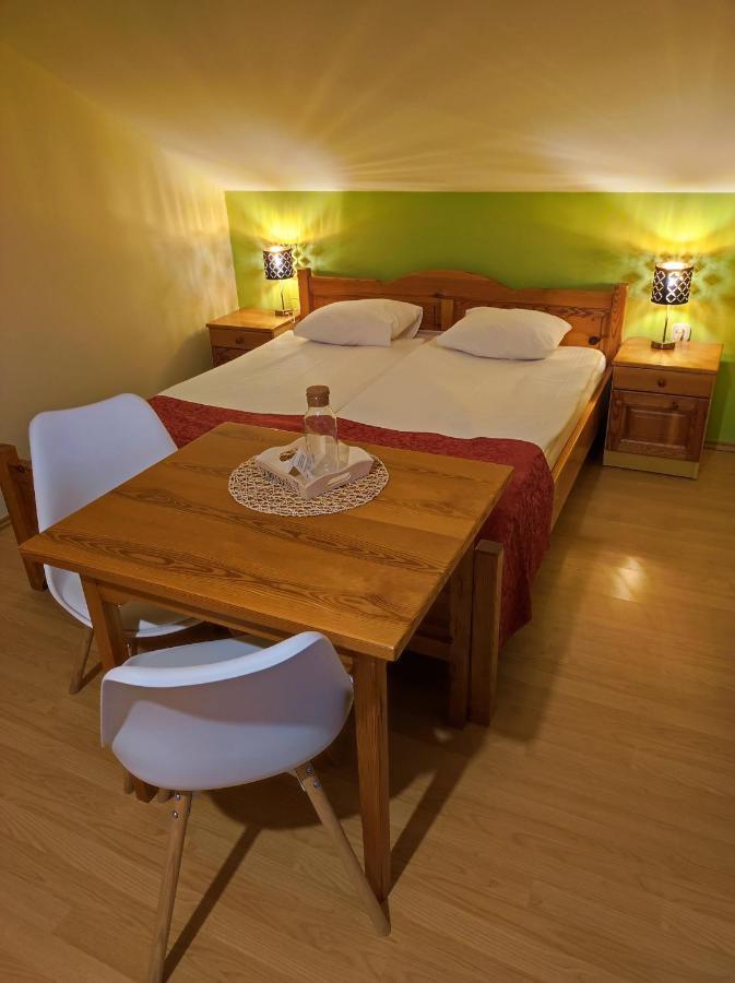 רוגאסקה סלאטינה Relax Guest House Marjanca מראה חיצוני תמונה